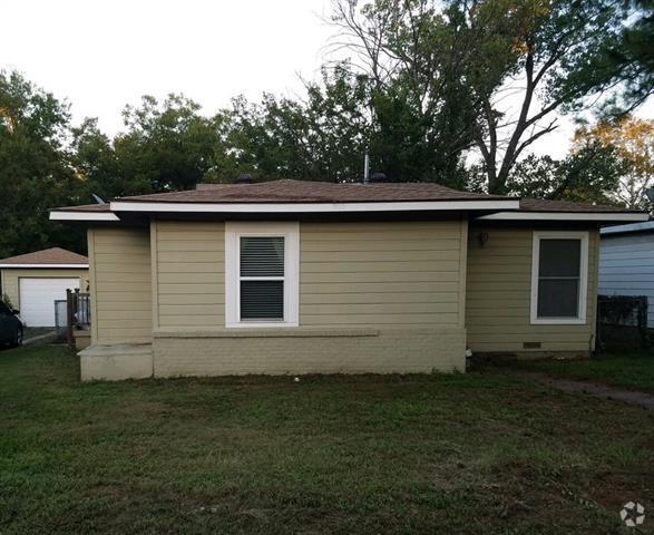 Building Photo - 809 Drummond Dr Rental