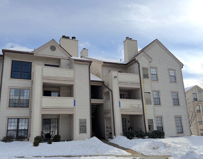 Building Photo - Stunning Top-Floor Penthouse Condo – Loaded with Luxury Upgrades! Unit #I