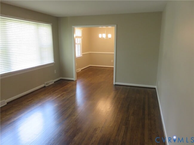 Photo - 8090 Dunwoody Rd
