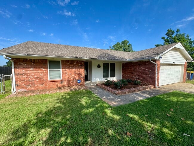 Photo - 915 Oak Hill Rd House