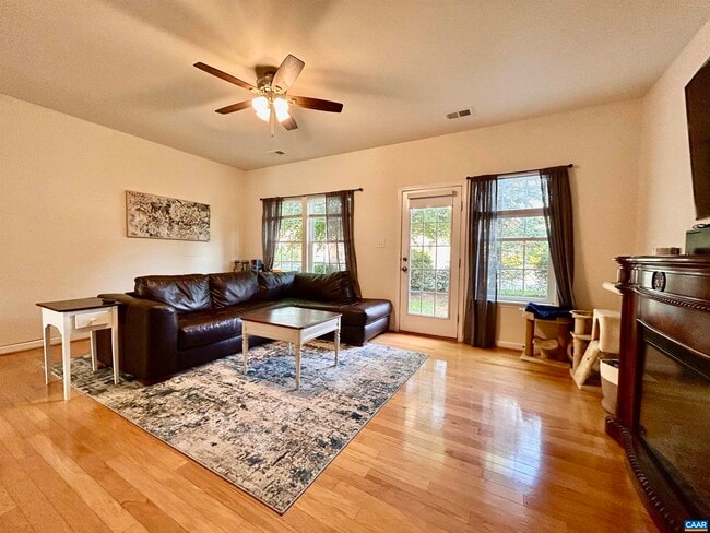 Photo - 76 Villa Circle