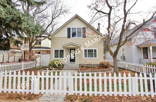 Charming Cottage Style North End Home - Charming Cottage Style North End Home