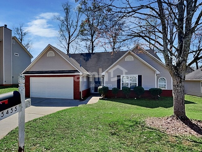 Building Photo - 5455 Yellow Pine Dr