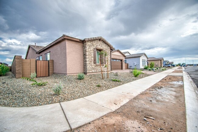 Photo - NEW 4 Bedroom home in Phoenix!