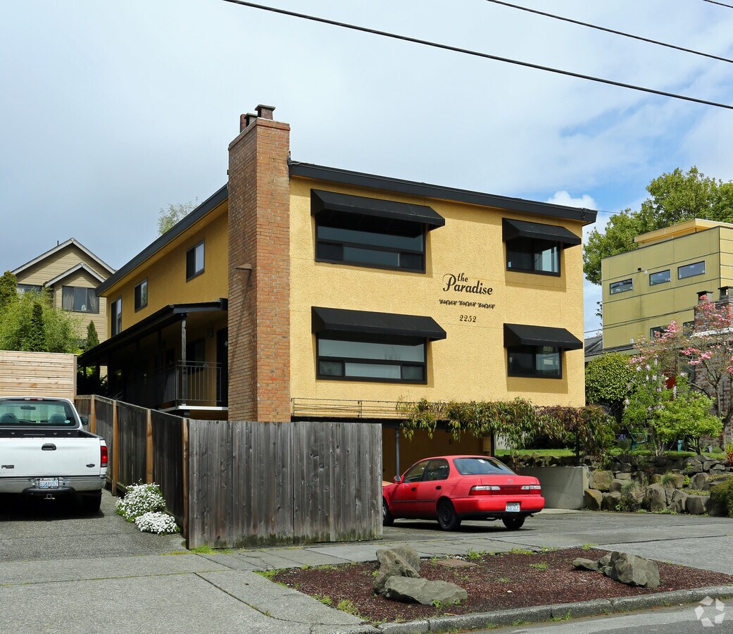 Photo - Paradise Apartments