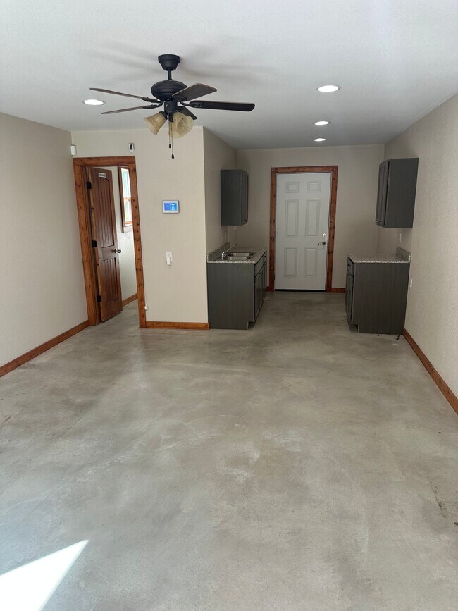 Photo - 4072 Old Lorena Rd