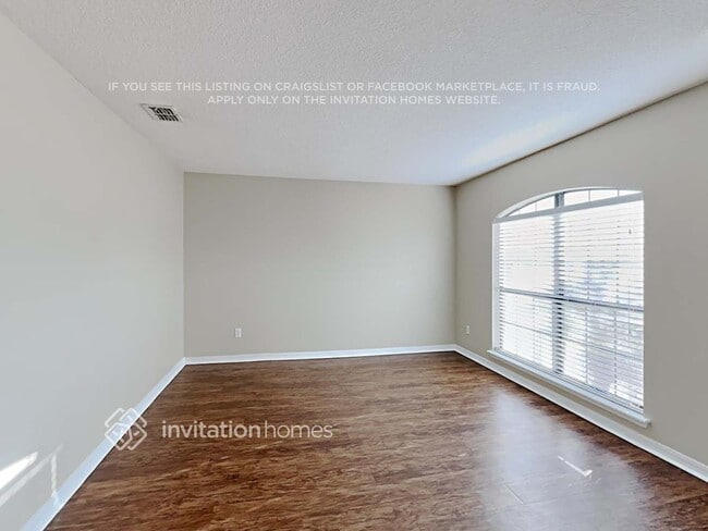 Photo - 9985 Lancashire Dr