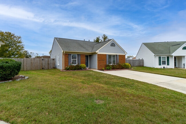 Building Photo - 924 Firefall Ct