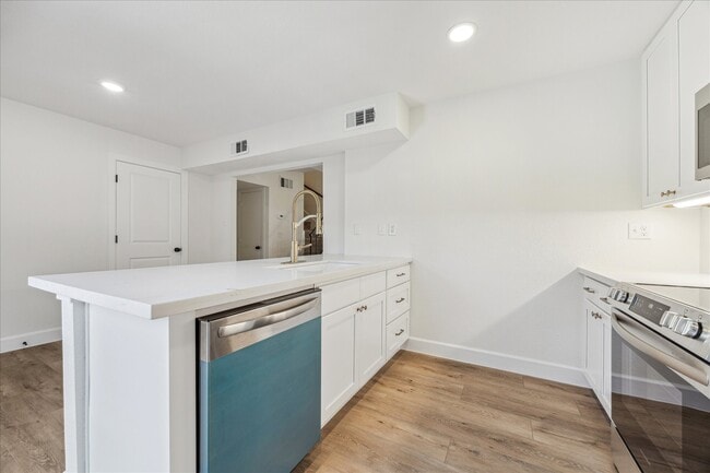 Photo - 1525 Bonanza Rd Unit 525