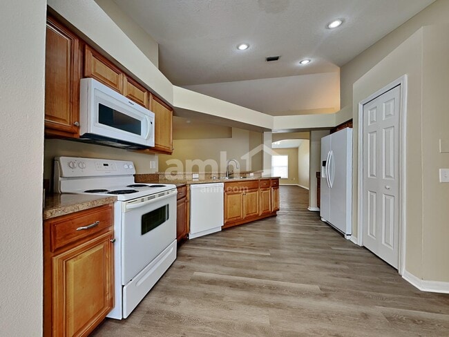 Photo - 9312 Hidden Water Cir