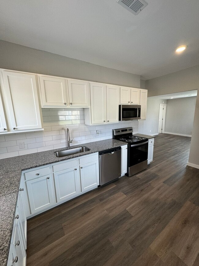 Photo - 1956 S 8th St