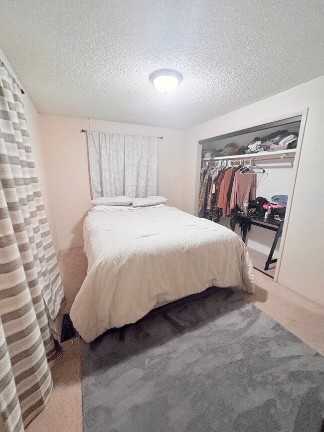 Photo - 795 Oak Knoll Dr