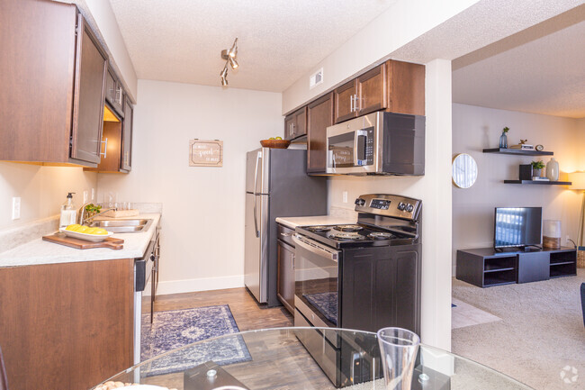 1BR, 1BA - Willow - Spring Tree by Broadmoor Apartments