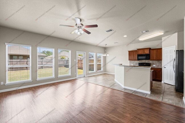 Photo - 8012 Redbrush