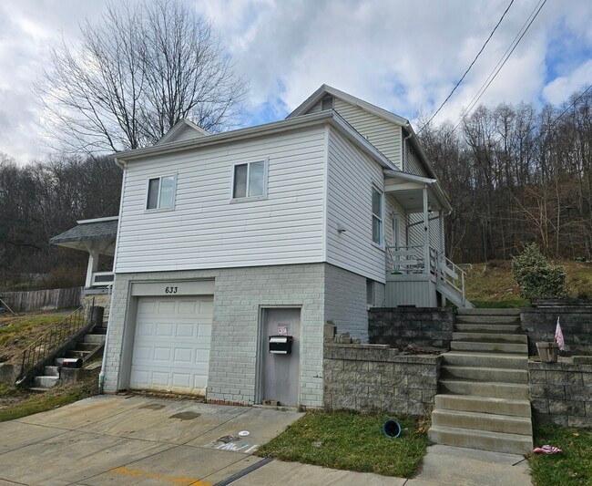 Building Photo - 633 Bessemer Ave