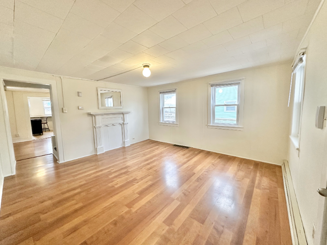 Building Photo - 1144 Upper Mulberry St Rental