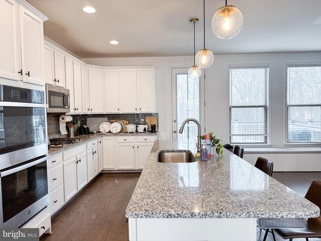 Photo - 42462 Dogwood Glen Square