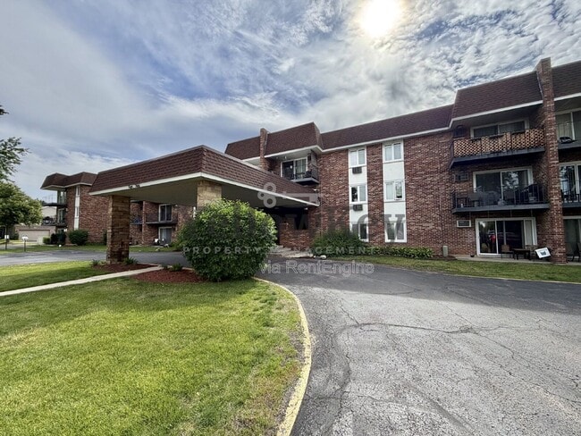 Building Photo - 850 S Lorraine Rd Unit Apt 1j