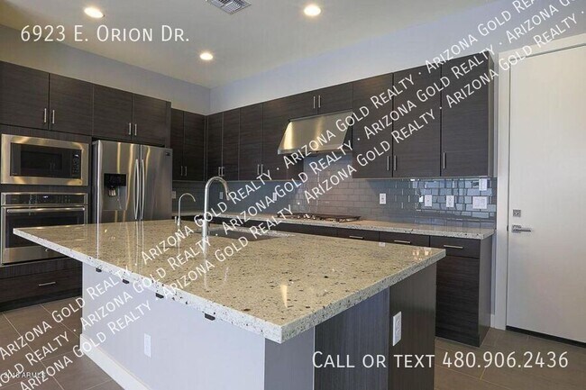 Photo - Skye on McDowell