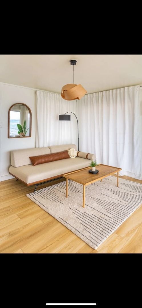 Photo - Fully furnished, stunning oceanfront home ...