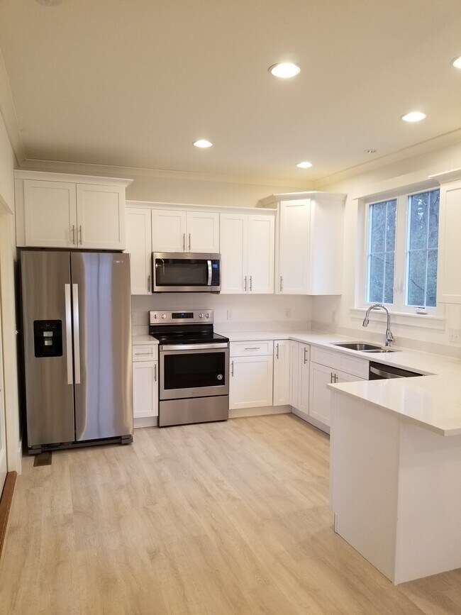 Photo - 417 Juniper Dr
