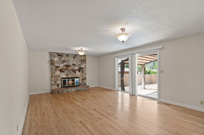 Photo - 2041 Hybiscus St