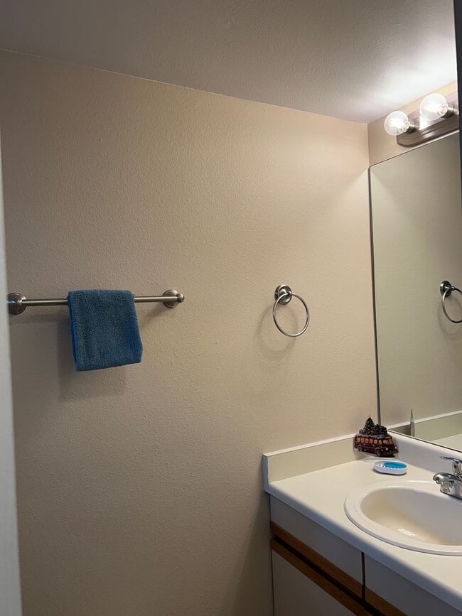 Photo - Charming 2 bedroom with 1 car garage