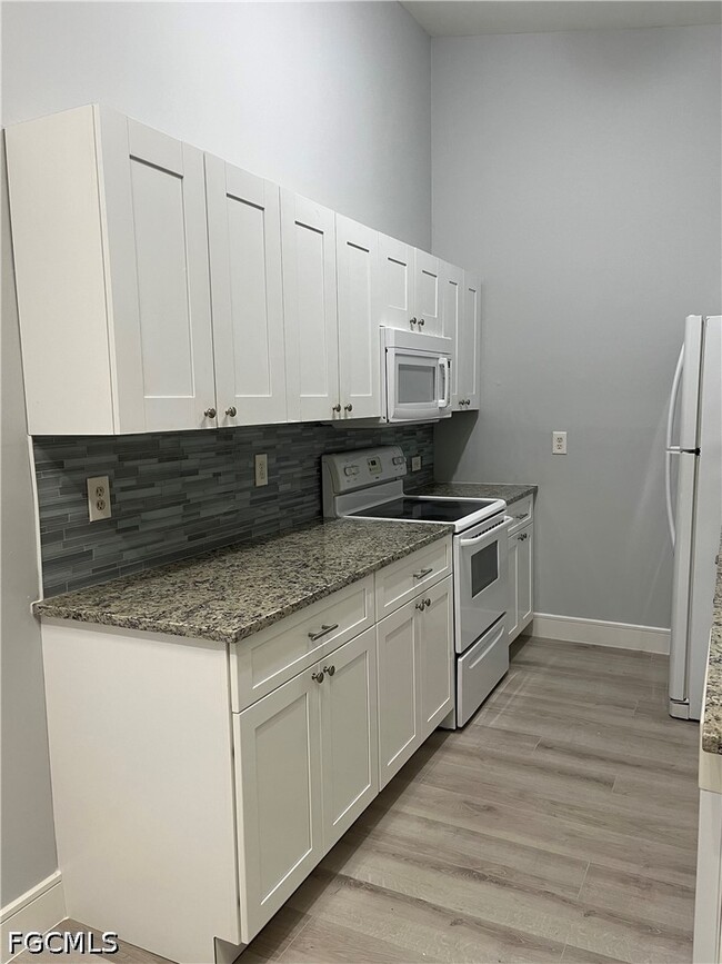 Photo - 5111 SW Courtyards Ct