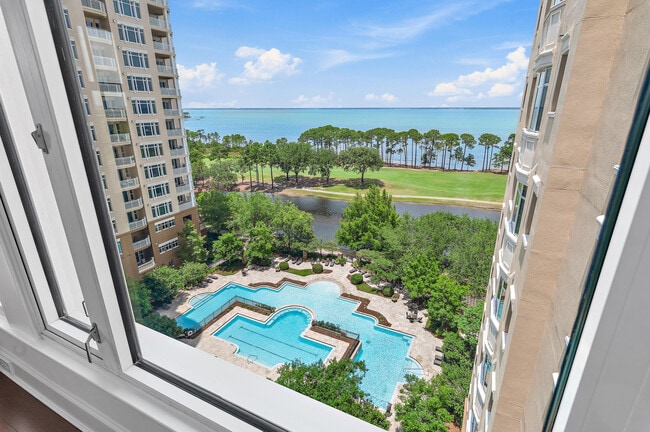 Building Photo - 400 Kelly Plantation Dr Unit 902