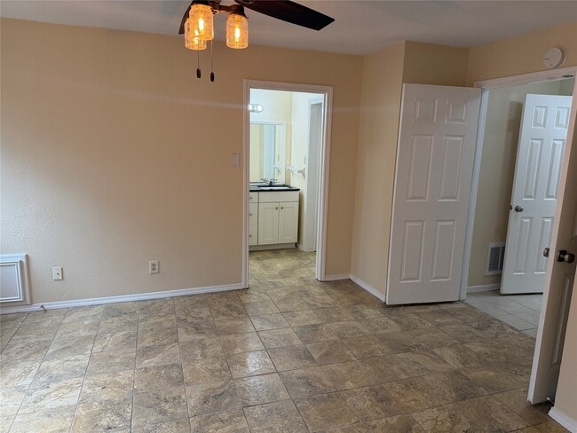 Photo - 9 Dewthread Ct