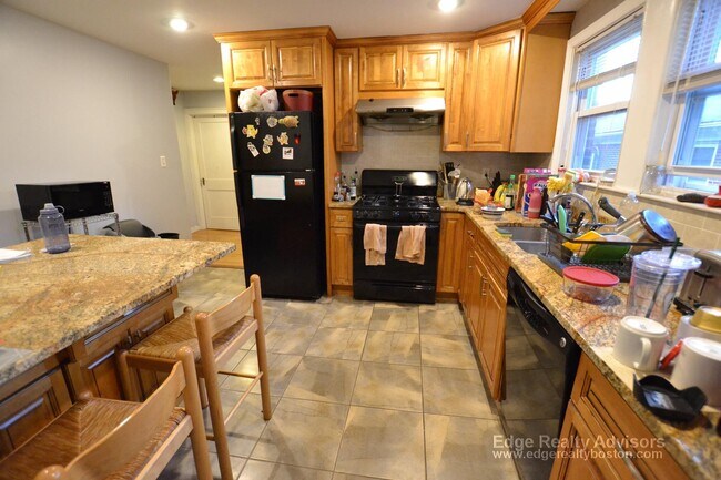 Photo - 23 Woodstock Ave Unit 1