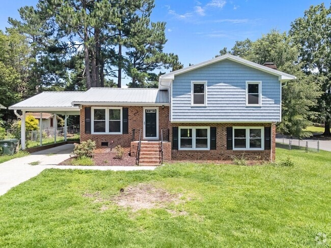 Building Photo - Fantastic Corner Lot, Updated 4 Bedroom Sp... Rental