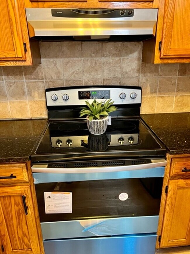 Photo - 2 Bedroom with Laundry Downtown Easton Unit 123 #9