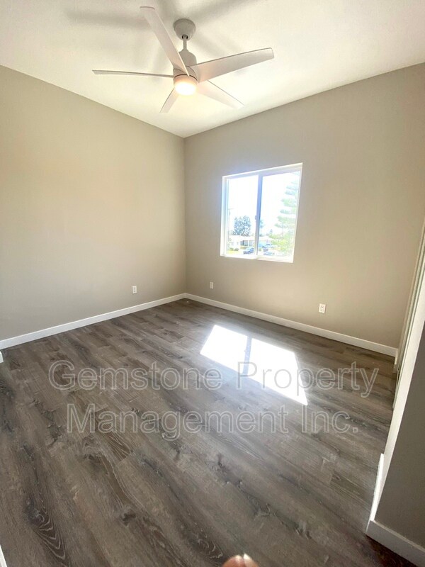 Photo - 5659 Dorothy Way