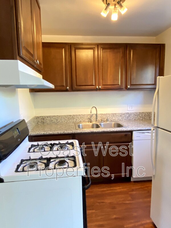 Photo - 4566 Maryland St