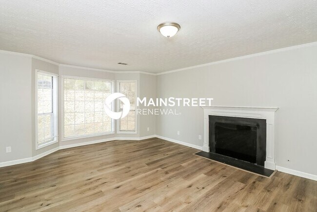 3 Bedroom Pet-Friendly Home in Kennesaw, GA with Main Street Renewal