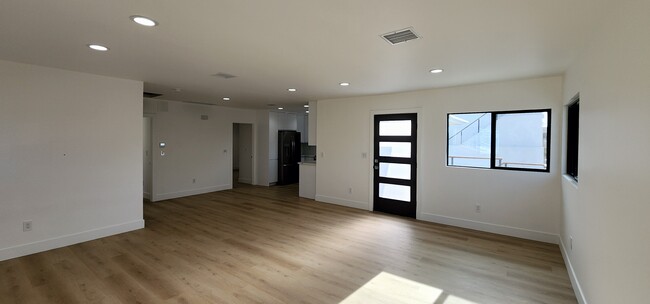 Photo - 1101 Ocean Ave Apartments Unit C