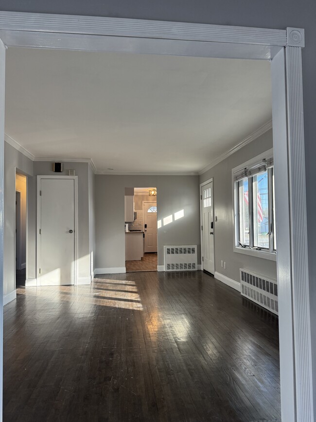 Photo - 1239 August Rd