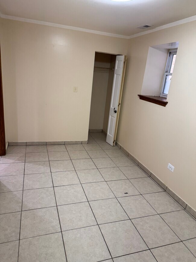 Photo - 3748 W Cermak Rd Unit Ground