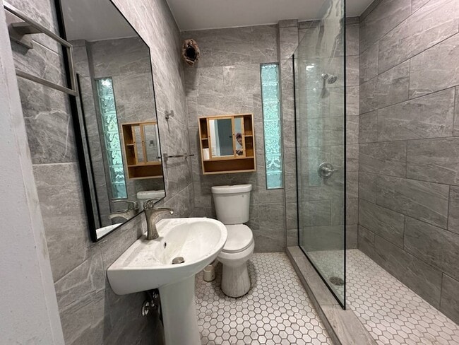 Photo - 138 Dwight St