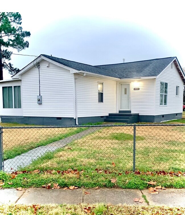 406 Tazewell St Rental For Rent in Portsmouth, VA