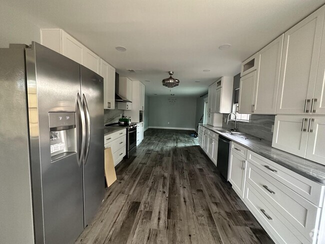 Building Photo - 808 Linden Ave Rental