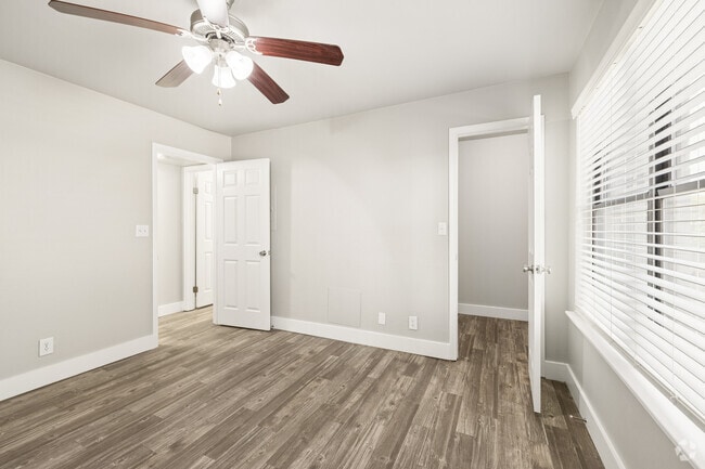 A3 1BR, 1BA - 710SF - Bedroom