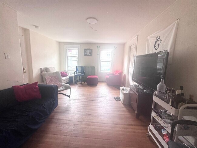 Photo - 81 Boylston St Unit 3