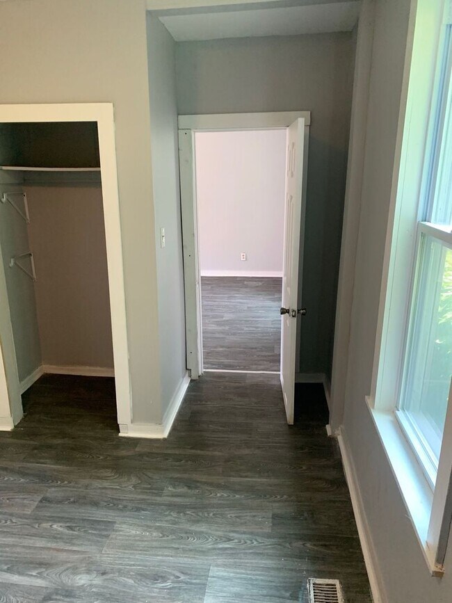 710 Kewaunee St. (Duplex) Apartment For Rent in Racine, WI