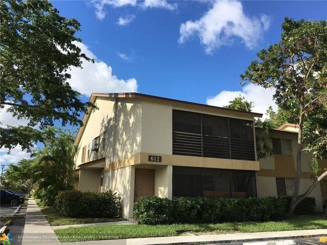 Building Photo - 612 Gardens Dr Unit 101 Rental