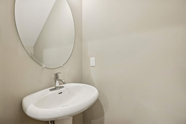 Photo - 3219 Clemons Cir