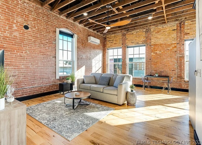 Photo - 118 E Main St Unit A