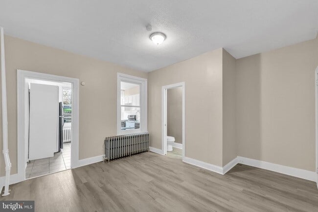 Photo - 4413 Baker St