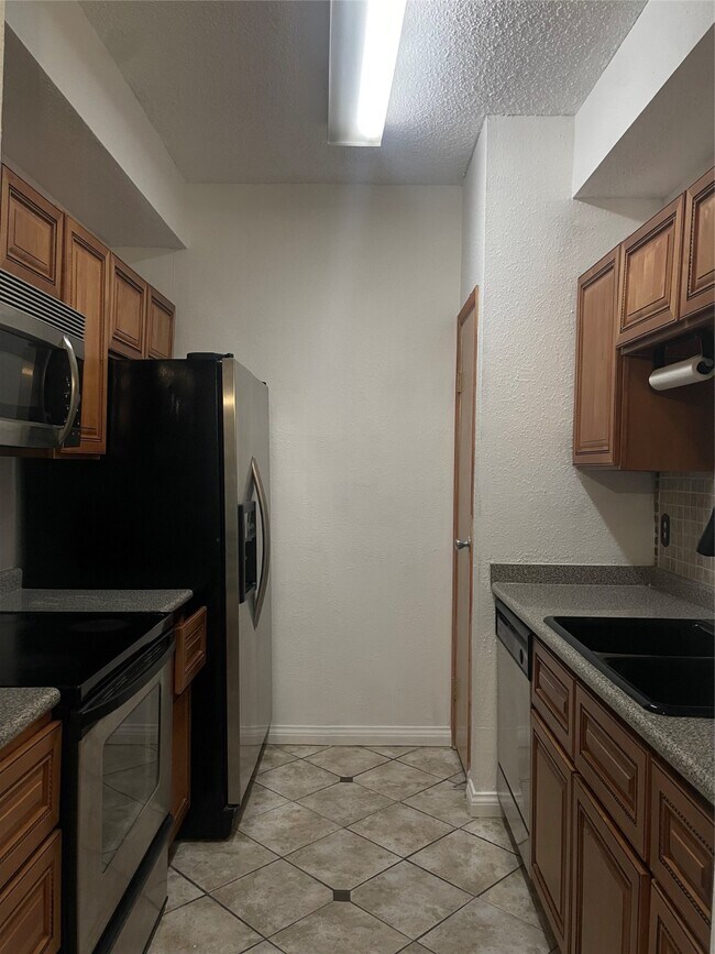 Photo - 10051 Westpark Dr Unidad 263